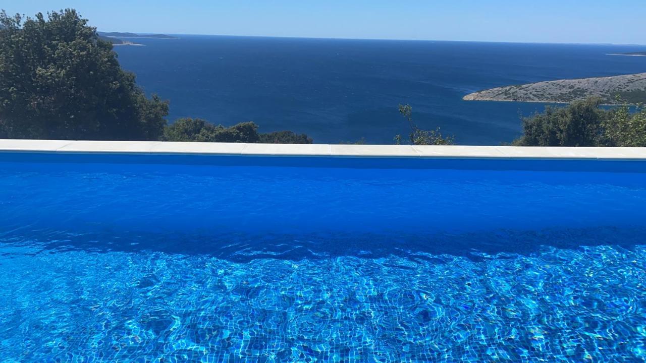 Vita Vacation Home Ustrine Buitenkant foto