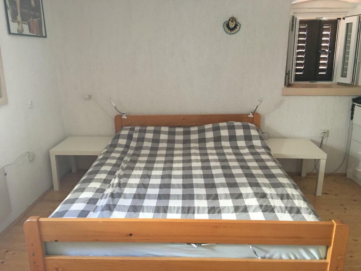 Vita Vacation Home Ustrine Buitenkant foto