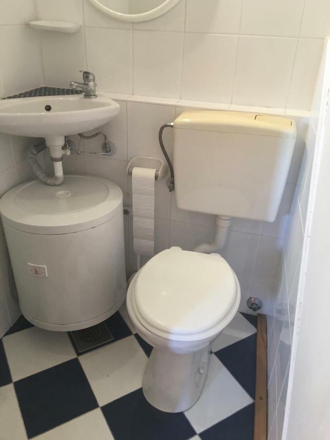 Vita Vacation Home Ustrine Buitenkant foto