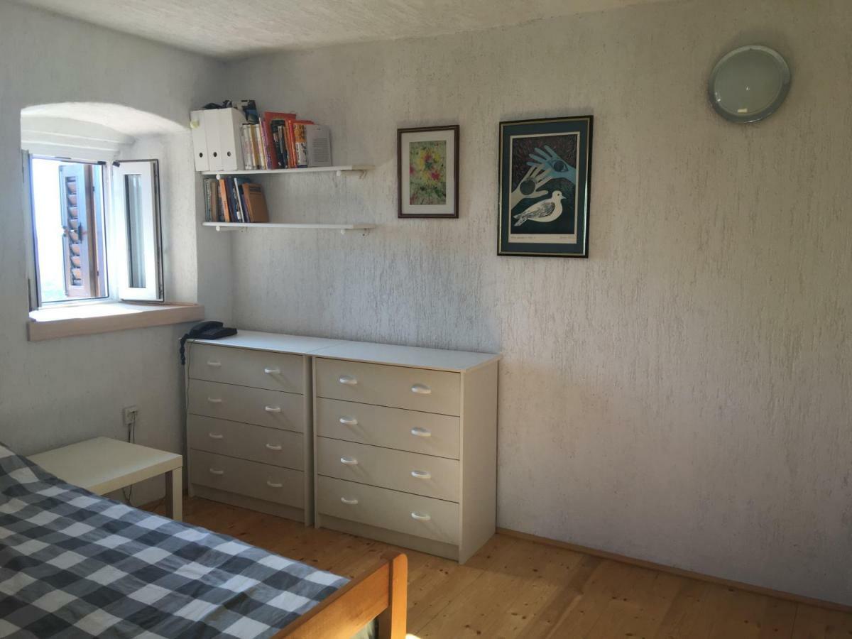 Vita Vacation Home Ustrine Buitenkant foto