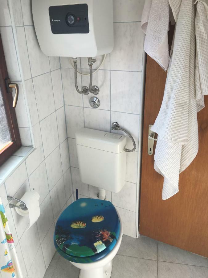 Vita Vacation Home Ustrine Buitenkant foto